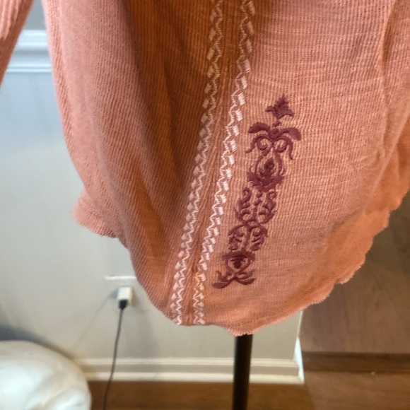 Fall colored embroidered thermal - Picture 3 of 7